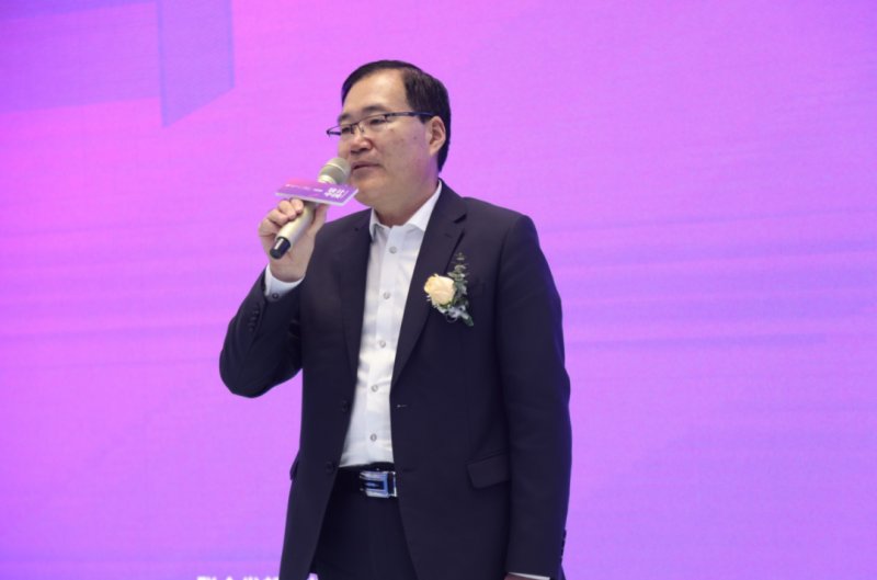 設(shè)計(jì)中國X東鵬巖板全國巡回論壇暨墻面巖板發(fā)布會(青島站)11月23日圓滿舉行!_2